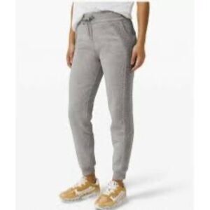 Lululemon Scuba Jogger Sherpa Stripe Size 4